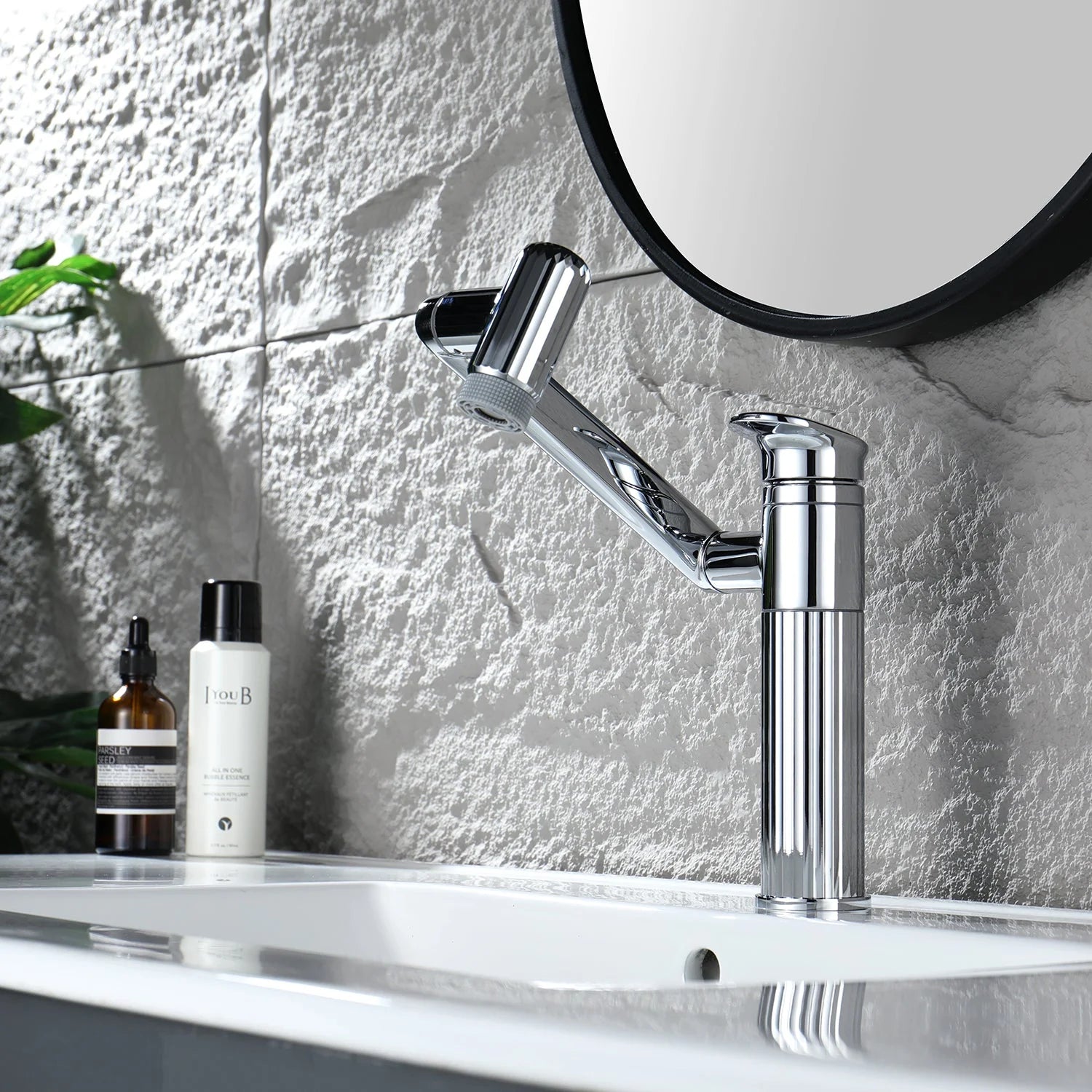 360° Rotatable Single-Hole Bathroom Faucet