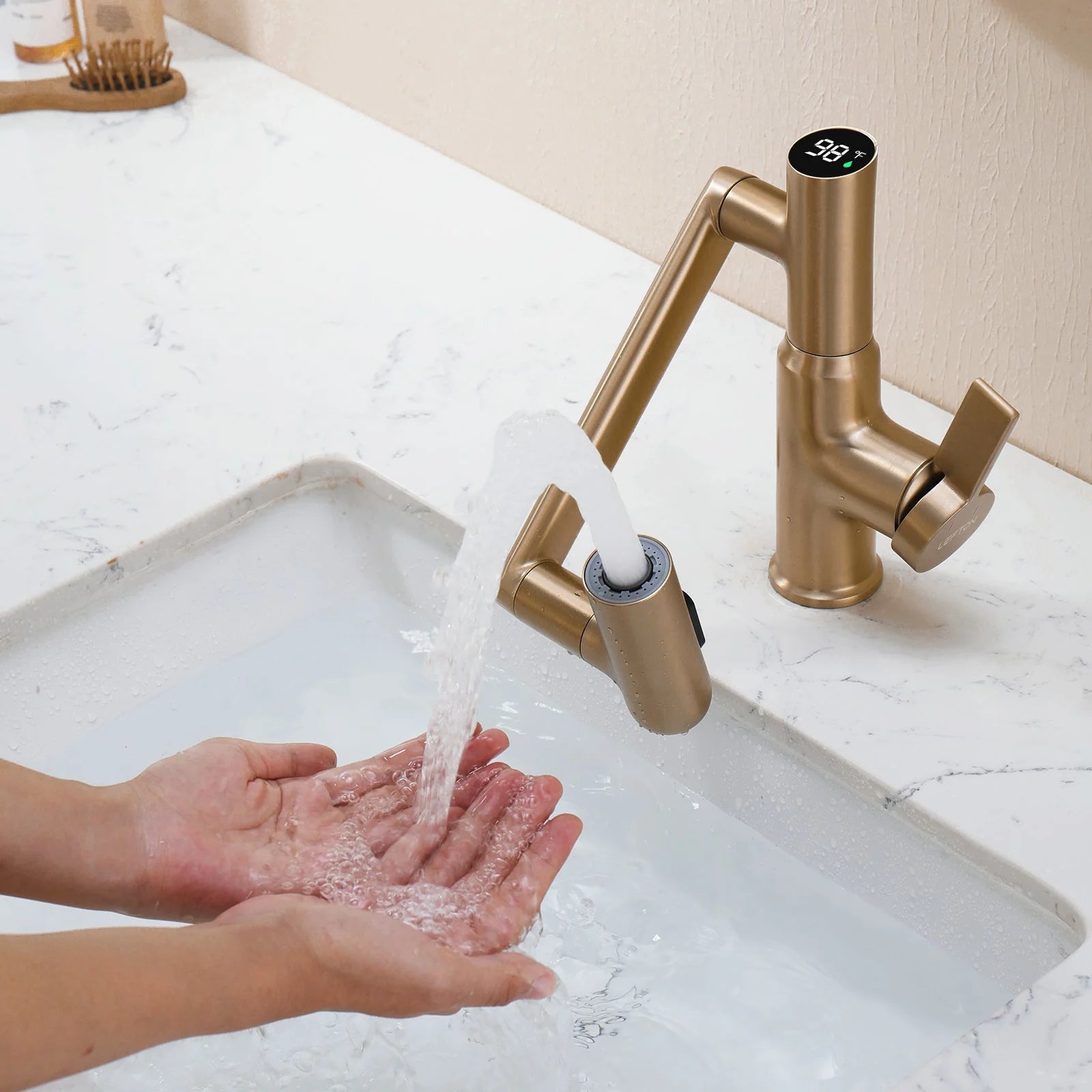 Single-Hole Rotating Faucet with Digital Temperature Display – Modern Design for Precise Water Control