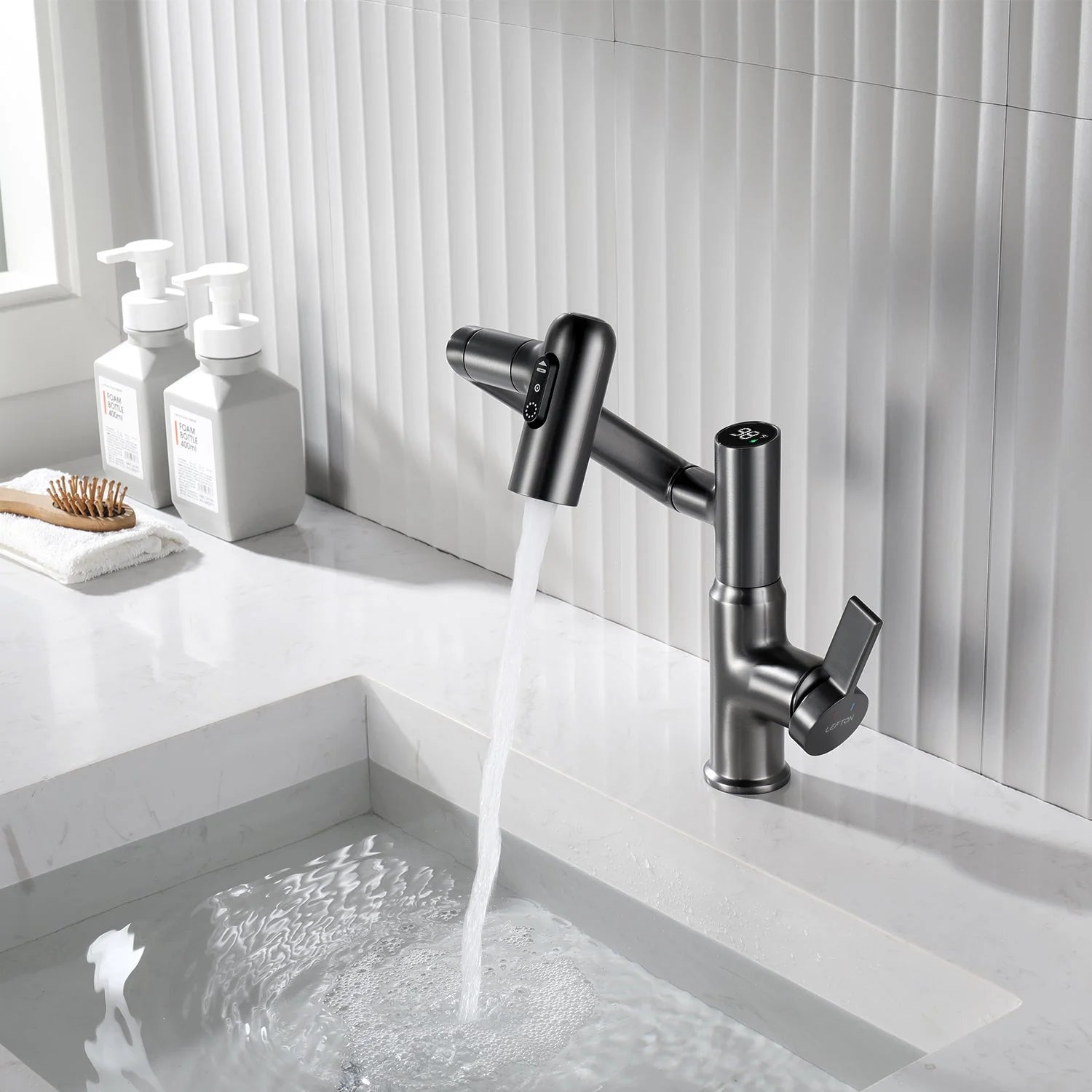 Single-Hole Rotating Faucet with Digital Temperature Display – Modern Design for Precise Water Control