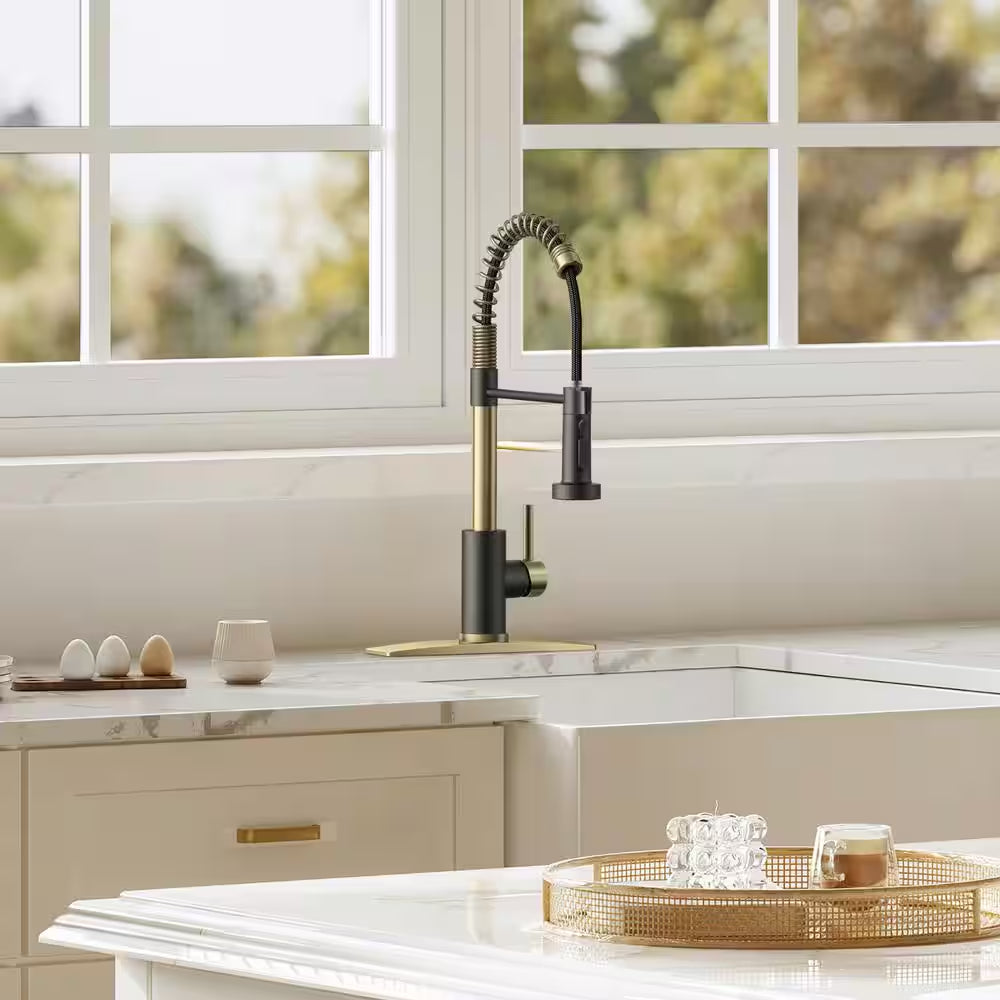 Single Handle Pull down Sprayer Kitchen Faucet with Deckplate and Swivel Spout in Black Gold