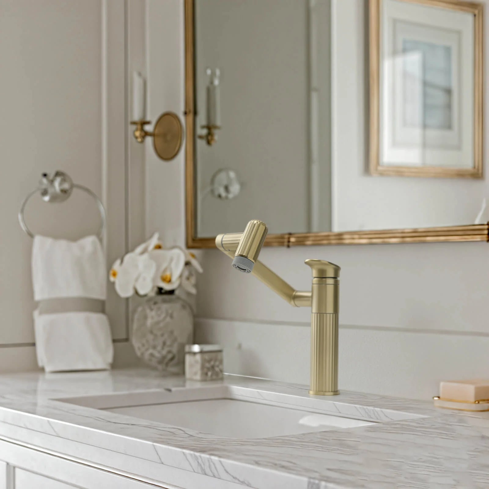 360° Rotatable Single-Hole Bathroom Faucet