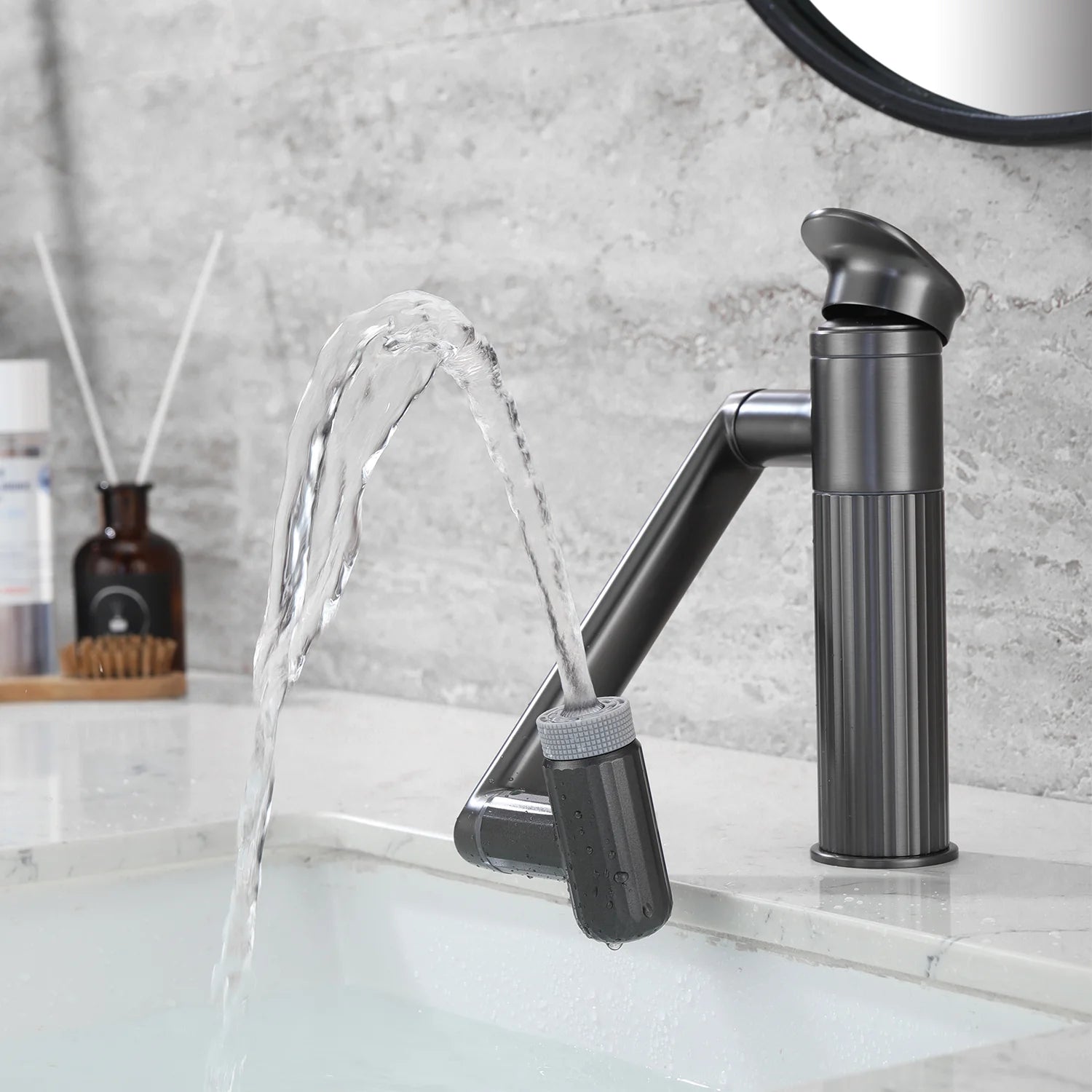 360° Rotatable Single-Hole Bathroom Faucet