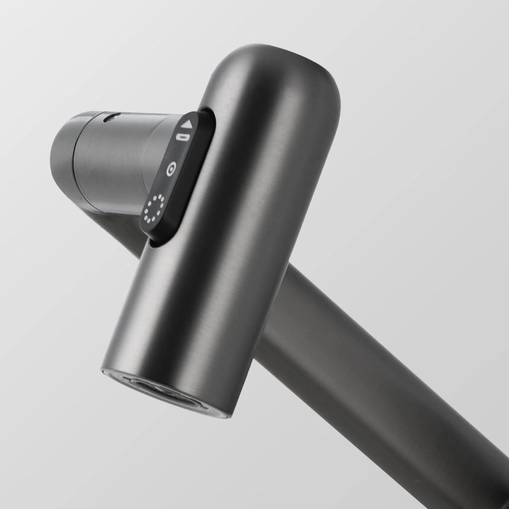 Single-Hole Rotating Faucet with Digital Temperature Display – Modern Design for Precise Water Control