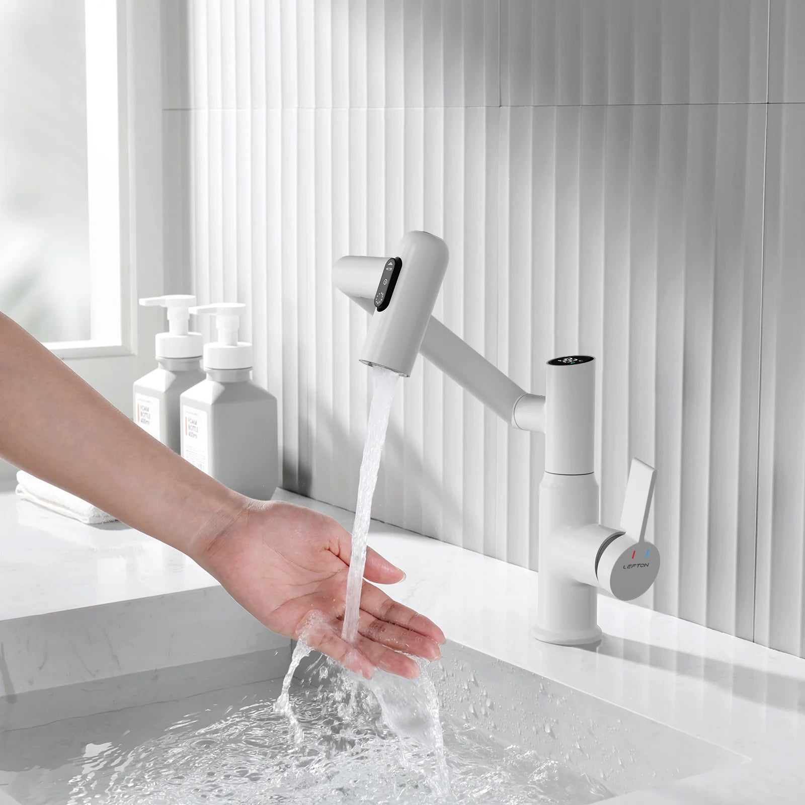 Single-Hole Rotating Faucet with Digital Temperature Display – Modern Design for Precise Water Control