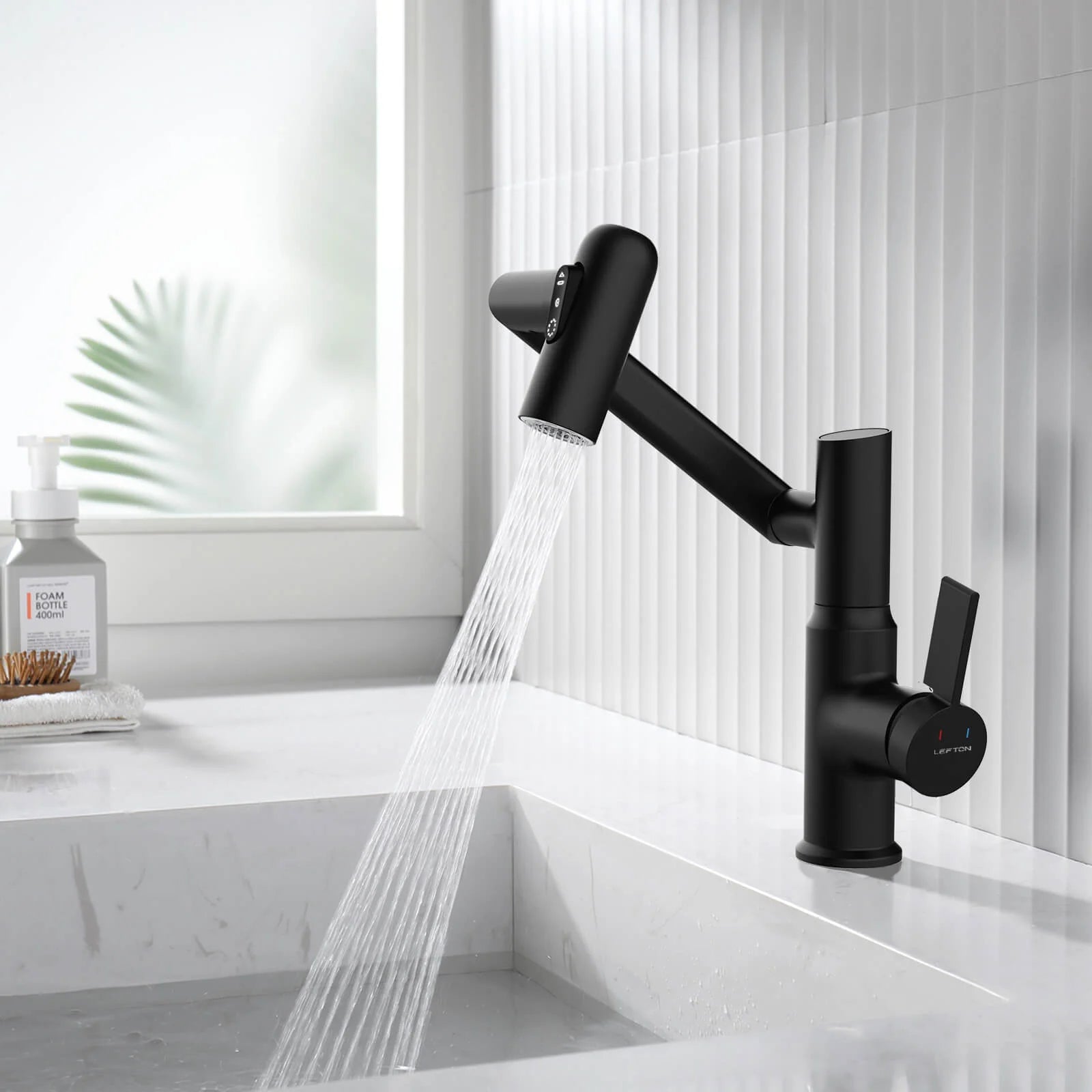 Single-Hole Rotating Faucet with Digital Temperature Display – Modern Design for Precise Water Control