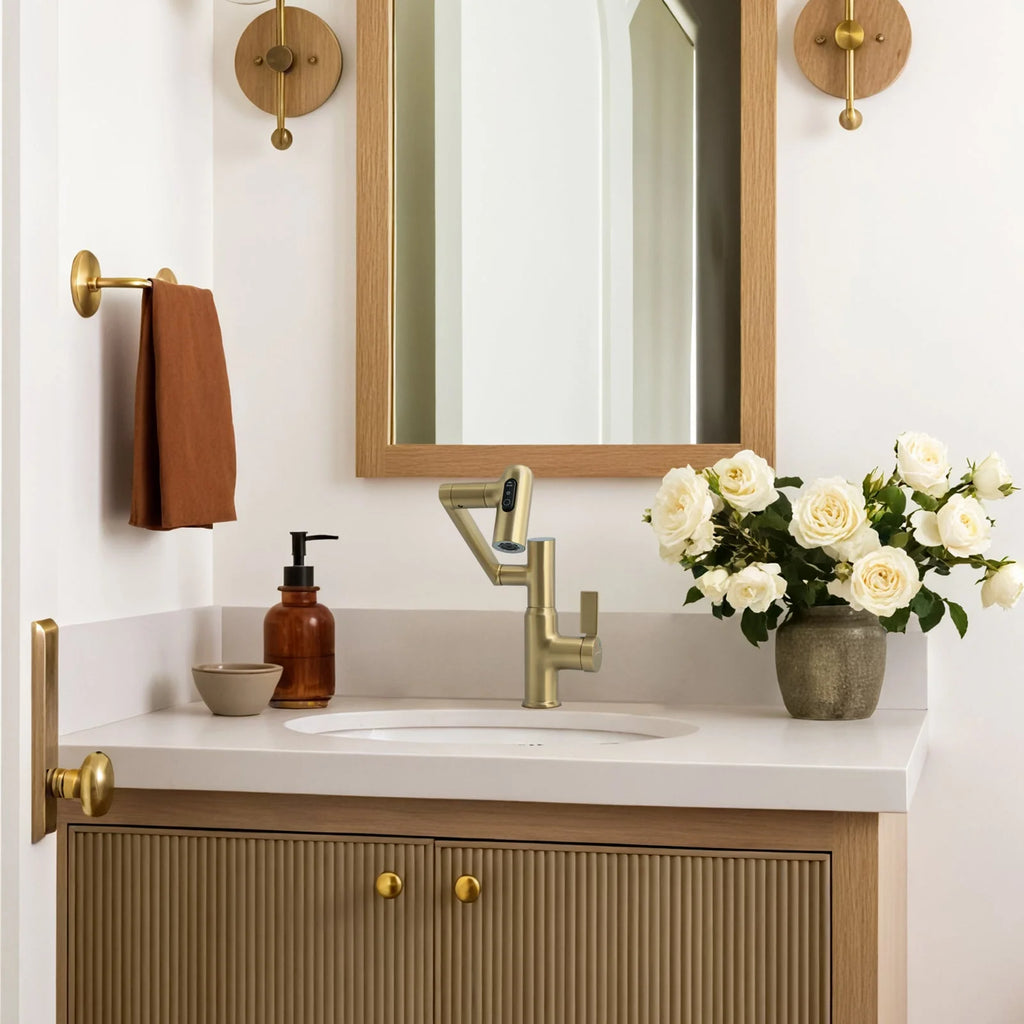 Single-Hole Rotating Faucet with Digital Temperature Display – Modern Design for Precise Water Control