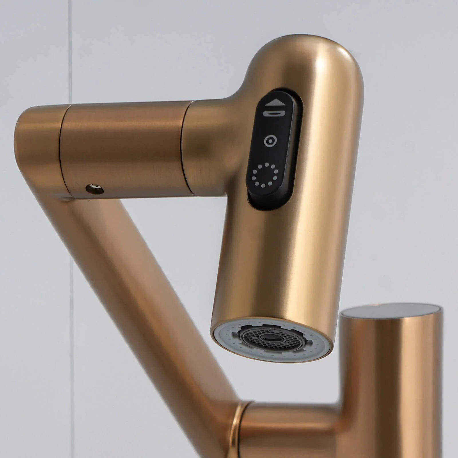 Single-Hole Rotating Faucet with Digital Temperature Display – Modern Design for Precise Water Control